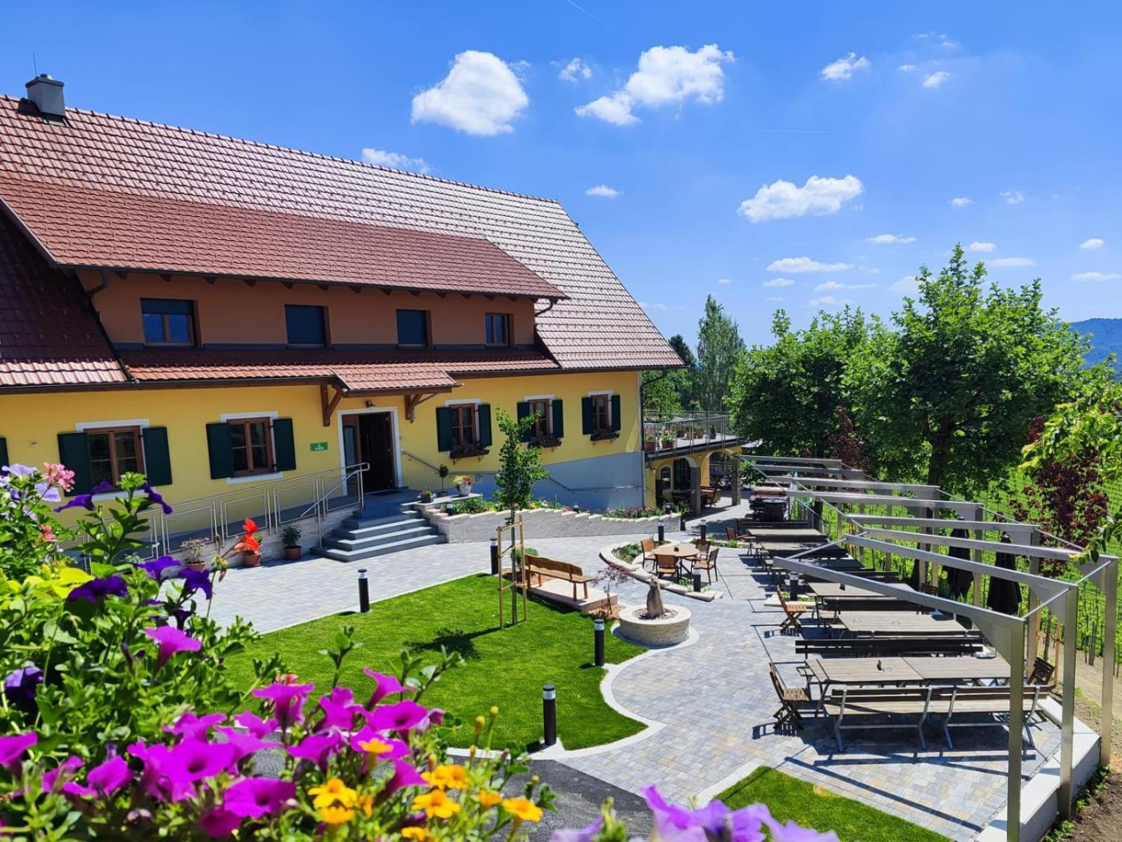 Bed and Breakfast Weingut Fellner Leutschach Exterior foto