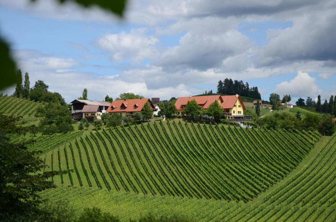 Bed and Breakfast Weingut Fellner Leutschach Exterior foto