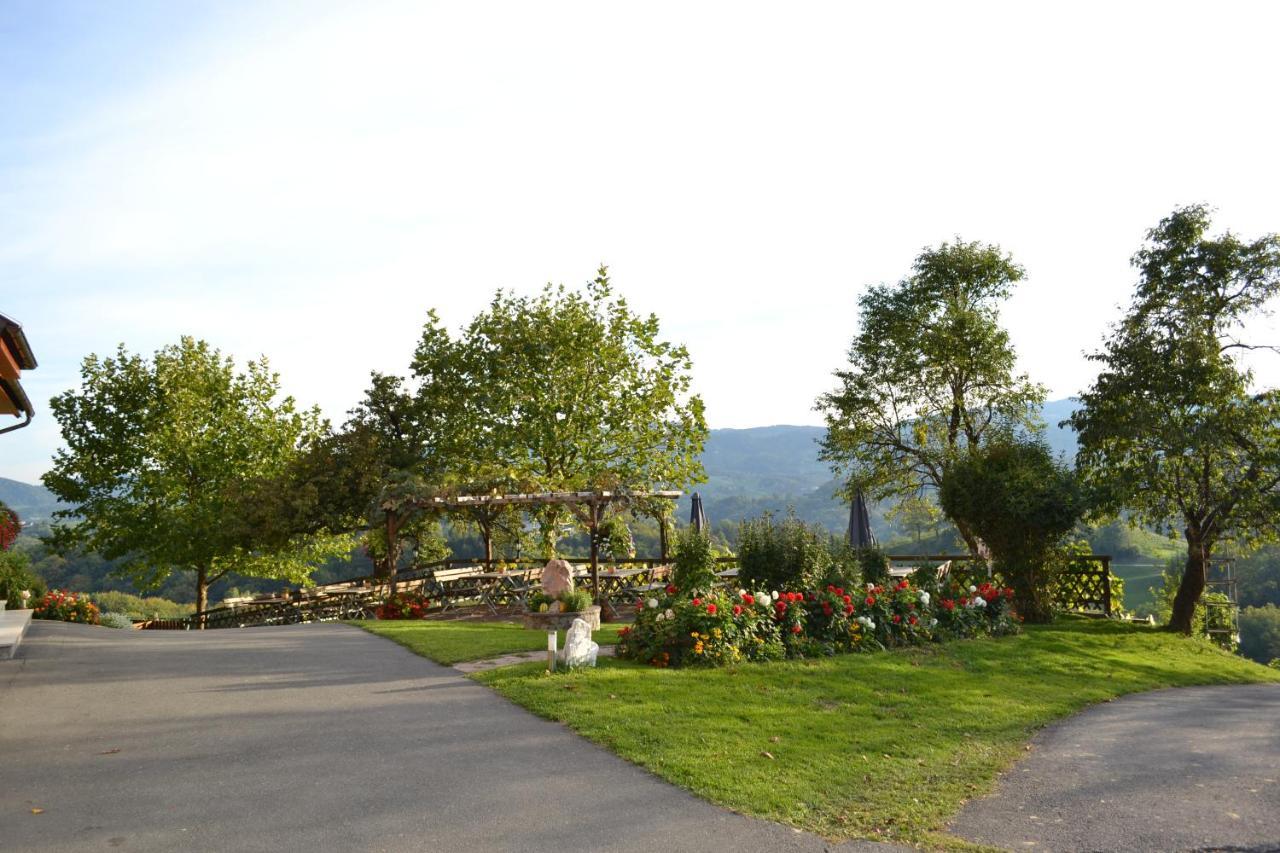 Bed and Breakfast Weingut Fellner Leutschach Exterior foto